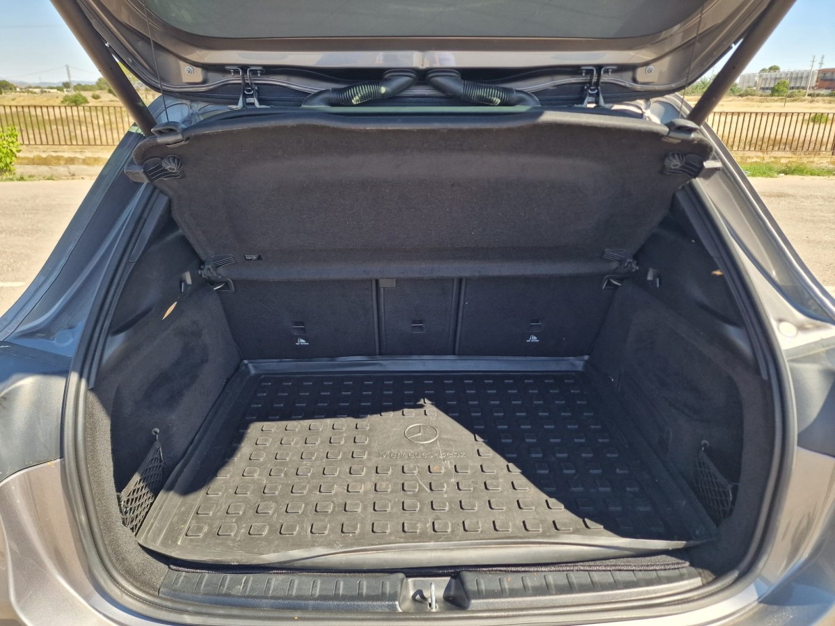 MERCEDES GLA 200D