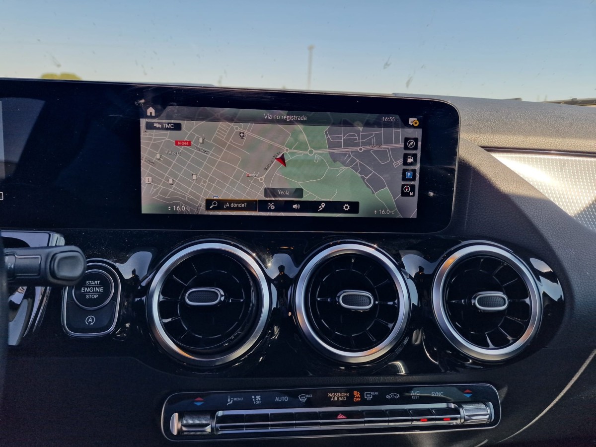 MERCEDES GLA 200D