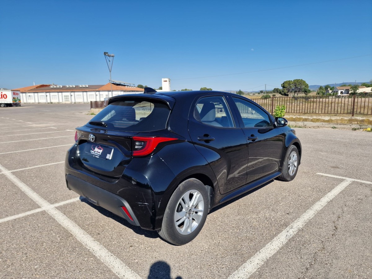 TOYOTA YARIS
