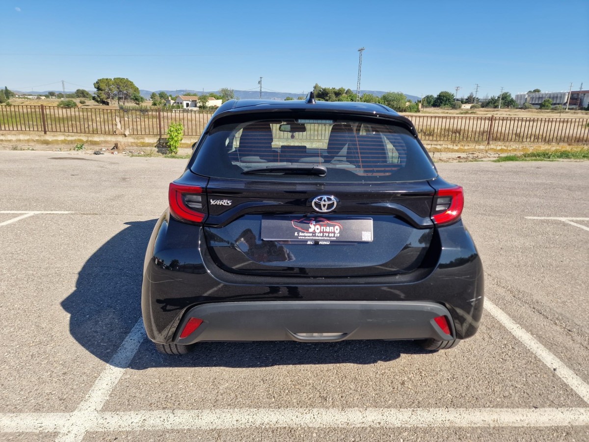 TOYOTA YARIS