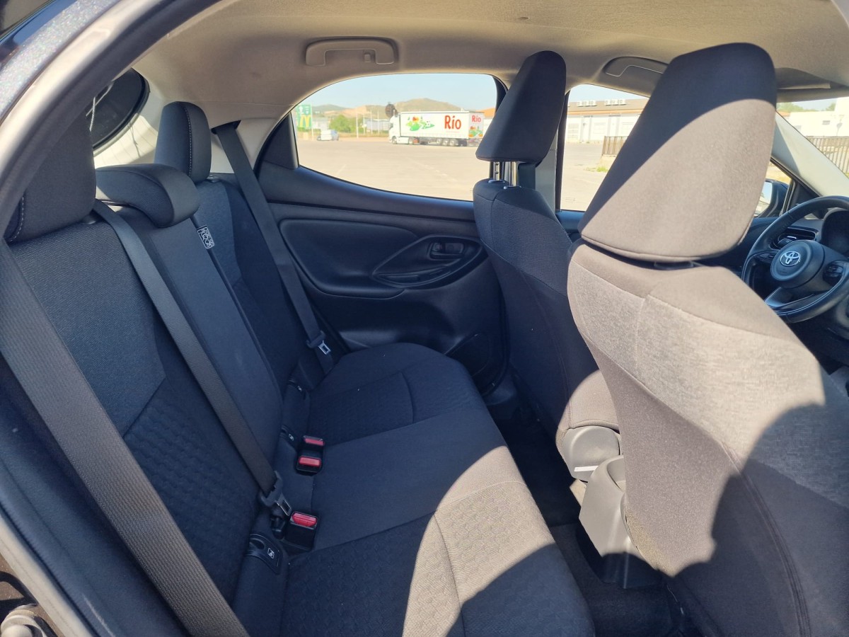 TOYOTA YARIS