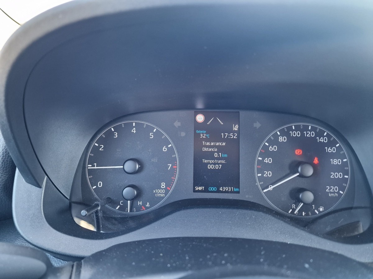 TOYOTA YARIS