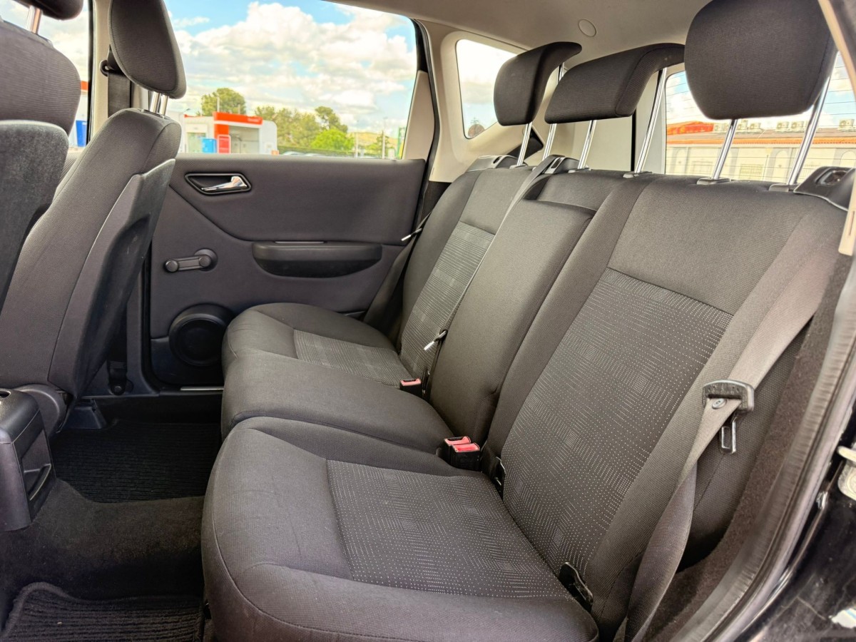 MERCEDES A160